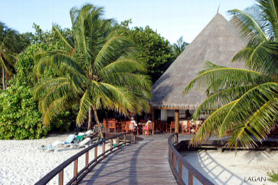 Tourist Resort - Most tourist stay in exclusive resort islands.